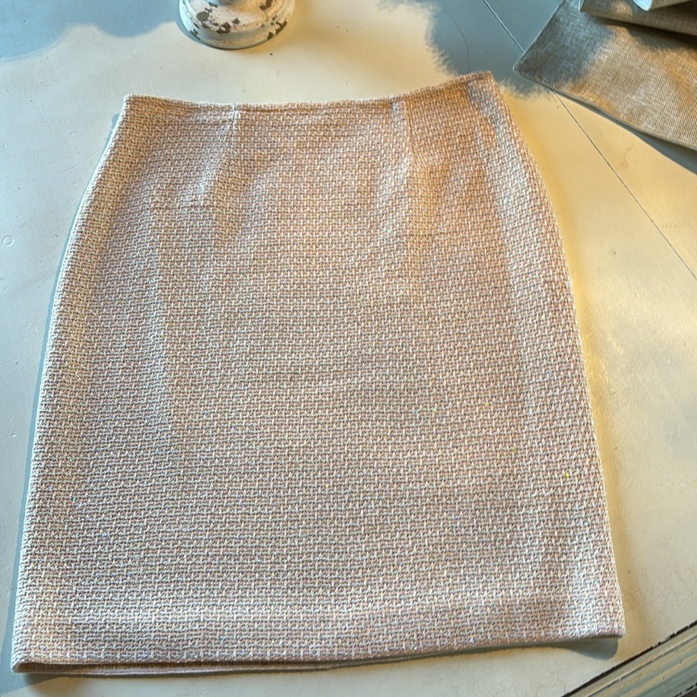 Elegant St. John Pencil Skirt, Size 10, New w/o Tags